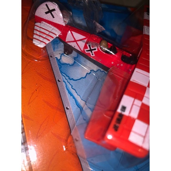 2 Matchbox Sky Busters HTF Airblade and Dual Force Fighter - Picture 5 of 6